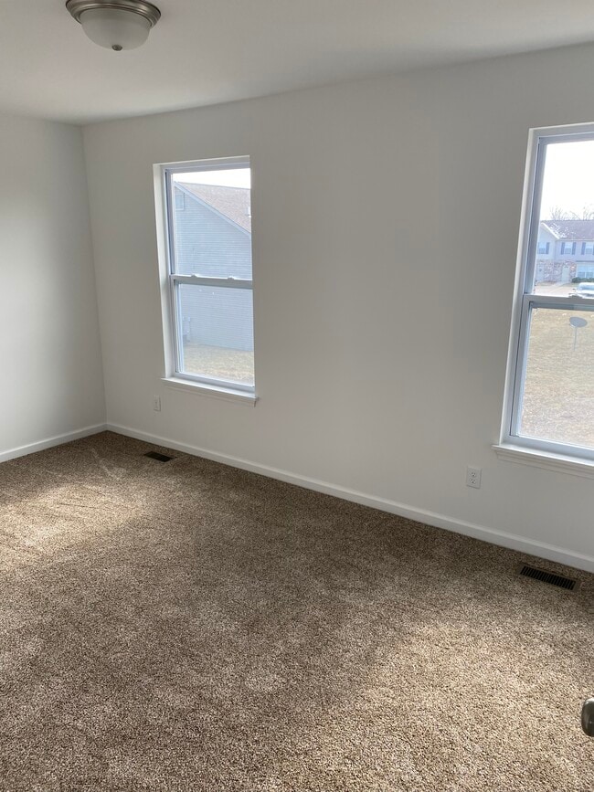 Building Photo - Elm Tree Commons