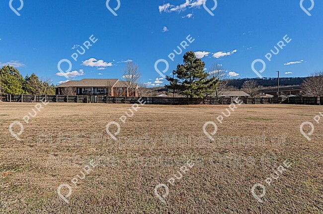 Building Photo - 3330 Meridian St N