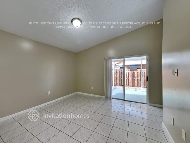 Foto del edificio - 12378 NW 98th Ave