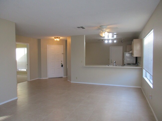 Building Photo - 3928 W Chama Dr