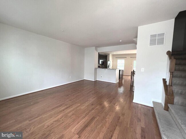 Building Photo - 356 Paladium Ct