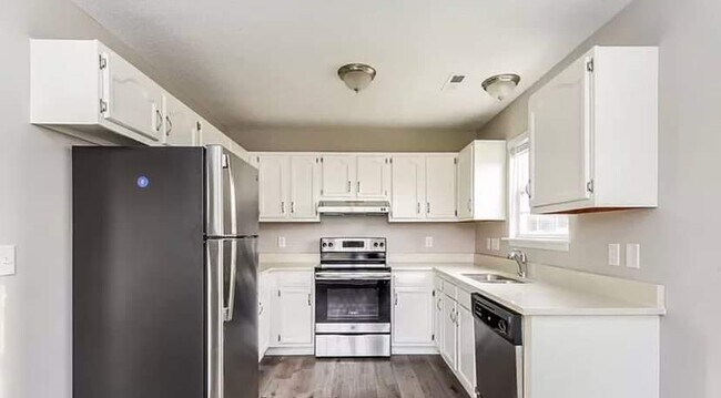 Foto del edificio - 4103 Landerwood Dr