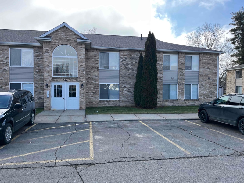 Primary Photo - 354 S Miller Dr