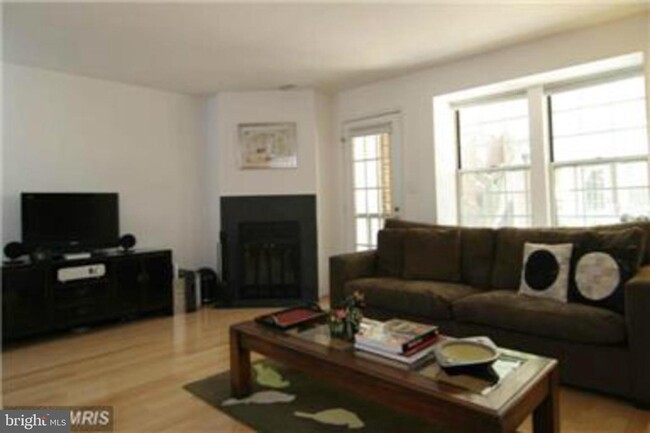 Building Photo - 2616 S Arlington Mill Dr