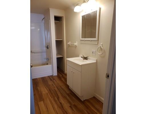 Building Photo - 506 Durfee St