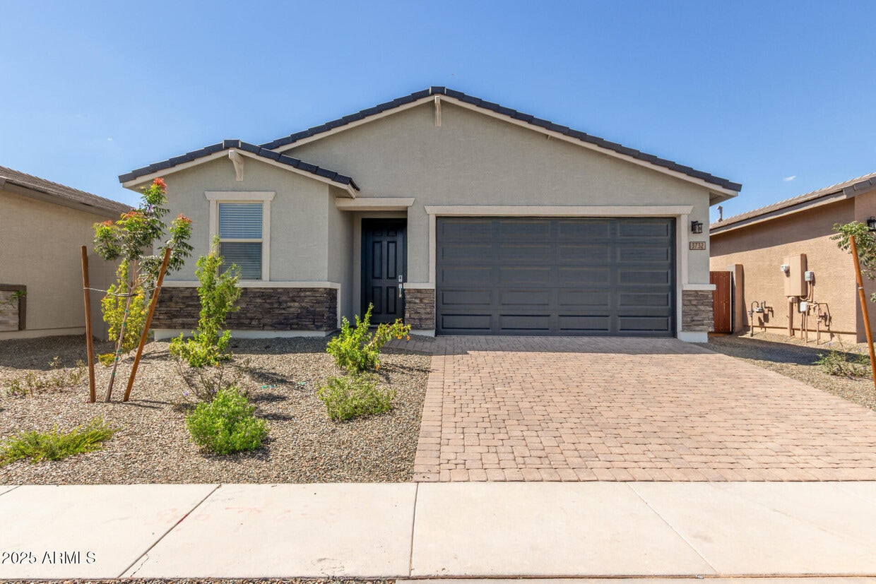 Primary Photo - 3732 S 87th Dr
