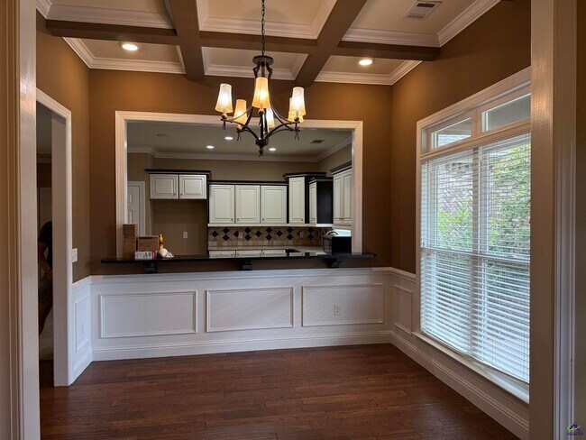 Building Photo - 104 Montview Way