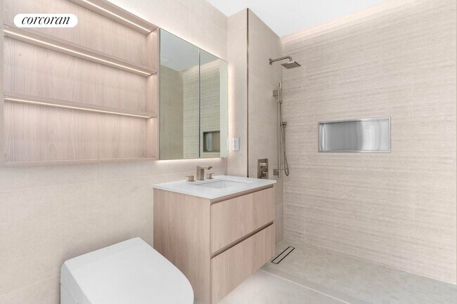 Foto del edificio - 11-36 45th Road 408A