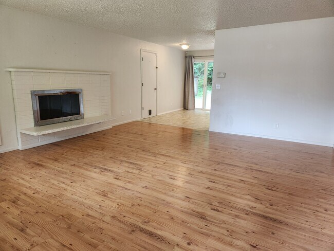 Foto del edificio - 4518 Ridgewood Ct NW