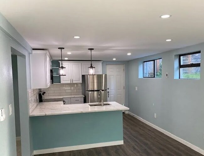 Foto del edificio - 8360 10th Ave NW