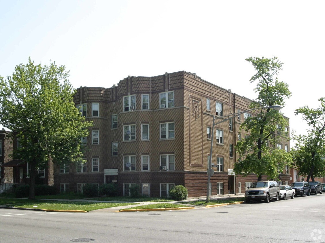 23152317 S 50th Ave, Cicero, IL 60804 Apartments in Cicero, IL