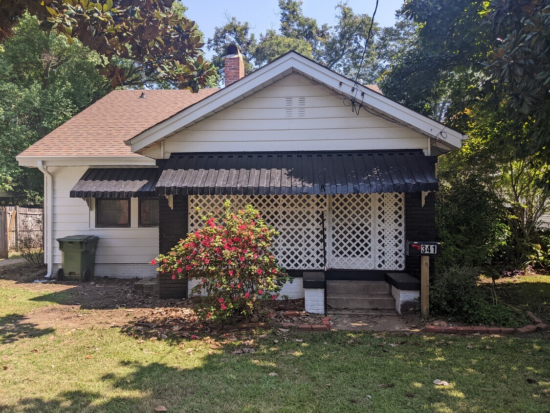 covered front porch - 341 Ryan St