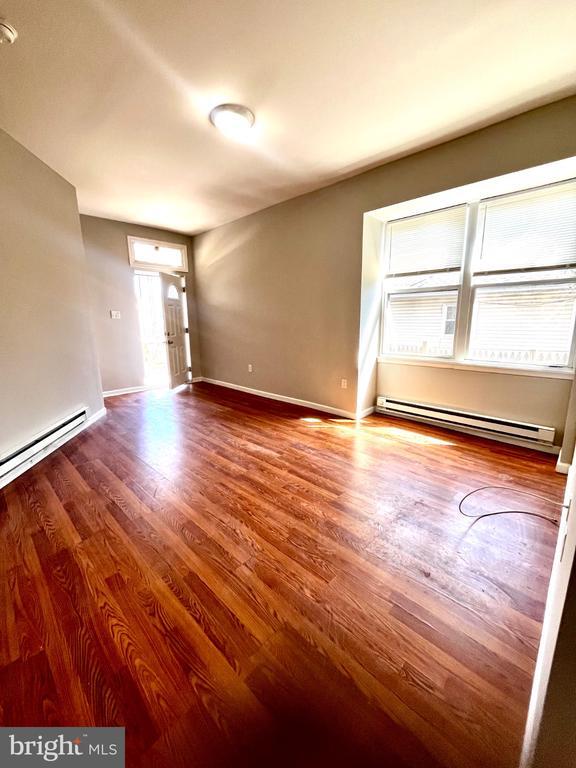 Foto del edificio - 7106 Devon St