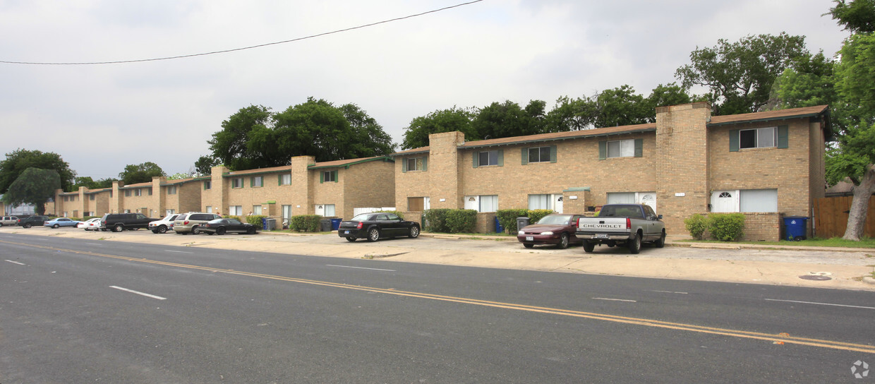 Building Photo - Wooten Park Townhomes Apartments