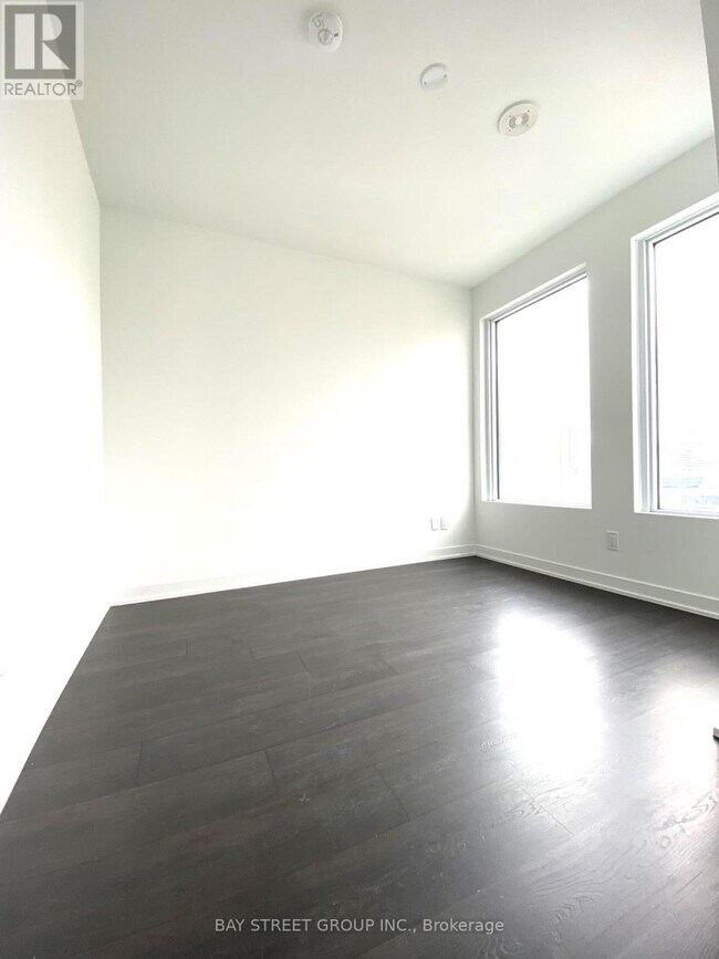 Photo du bâtiment - 2003 - 319 JAVIS STREET