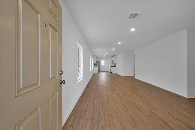 Foto del edificio - 533 Brook Terrance Ln