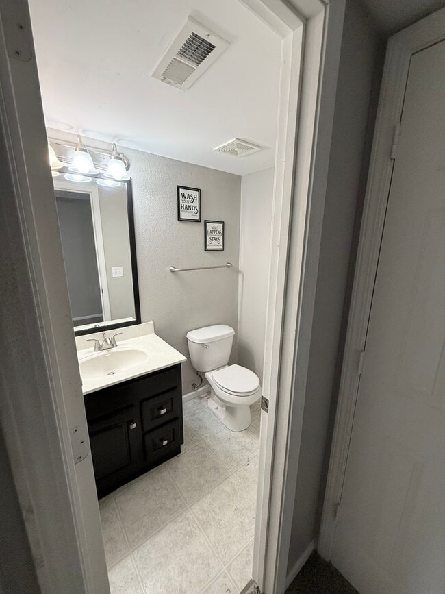 Foto del edificio - 10527 E 46th Terrace