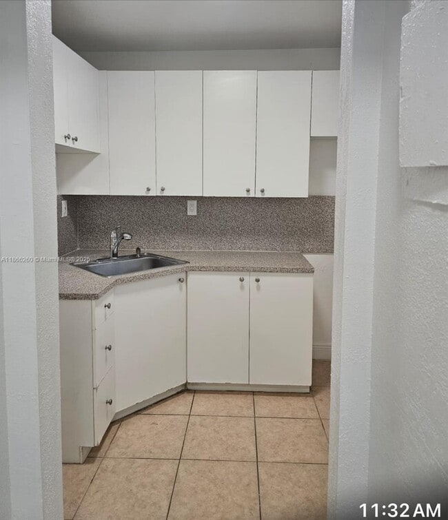 Building Photo - 17255 SW 95th Ave