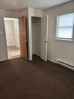 dormitorio uno - 8 4th St