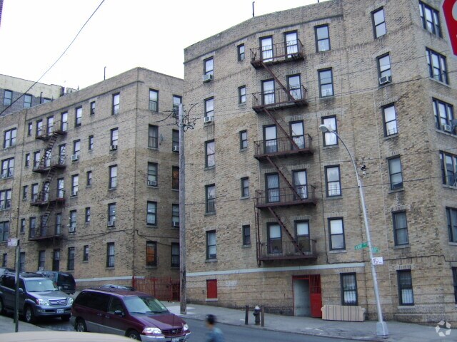 3018 - 3020 Heath Ave - 3018-3020 Heath Ave