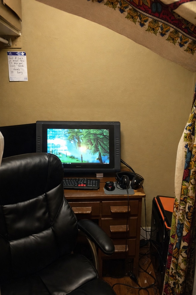 Building Photo - 52 Fenway