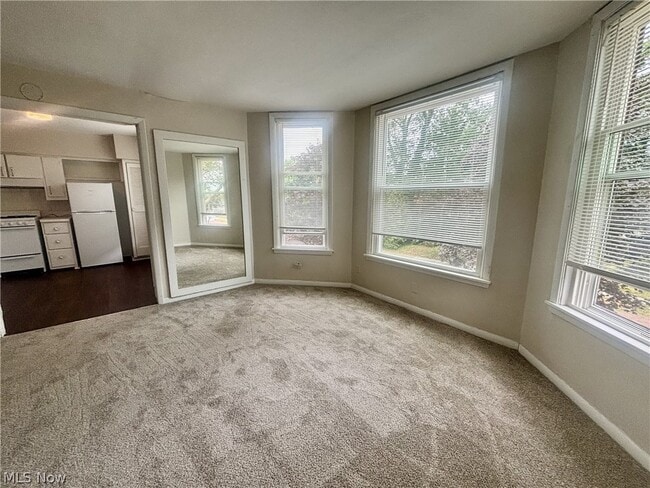 Building Photo - 51 Oakdale Ave