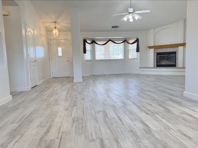 Foto del edificio - 16425 Chippewa Rd