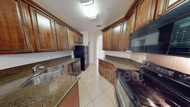 Building Photo - 831 Pipers Cay Dr