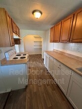 Building Photo - 403 1/2 W Wheeling St