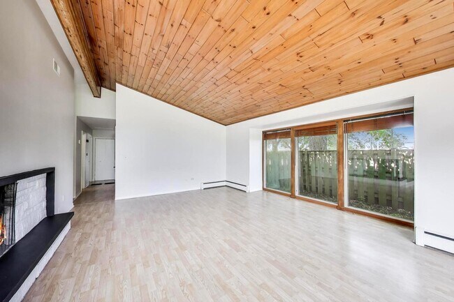 Foto del edificio - 904 S Chestnut Ave