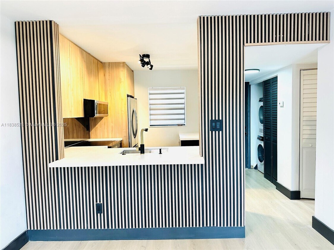 Foto principal - 123 NW 93rd Ave