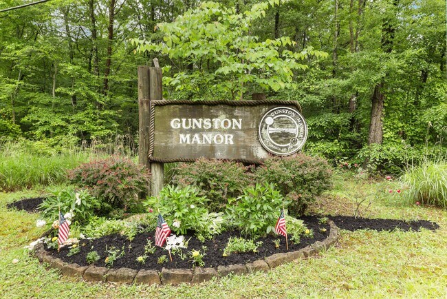 Foto del edificio - 11343 Gunston Rd Way