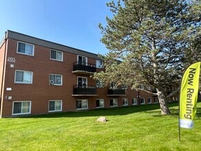 Building Photo - 205-215 Champlain Blvd