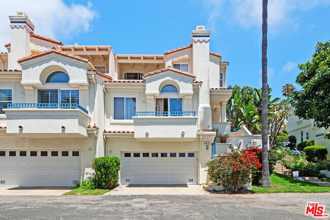 Foto del edificio - 6475 Zuma View Pl
