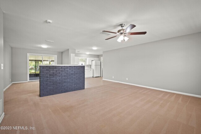 Foto del edificio - 736 Foxbriar Cove