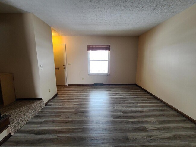 Foto del edificio - 1488 Bradshire Dr