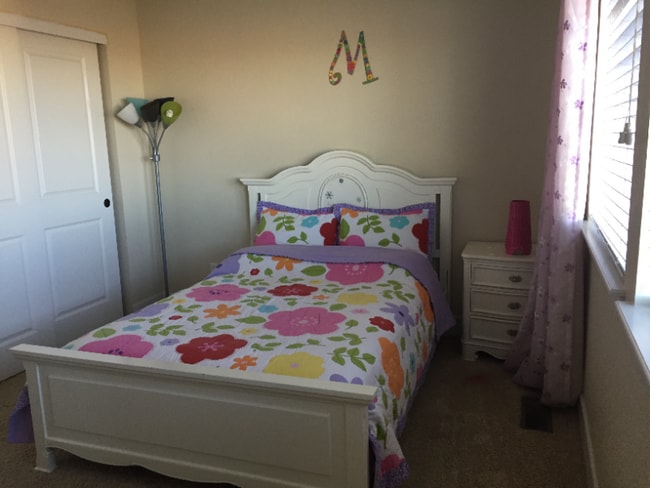 Foto del edificio - 10437 Rutledge St