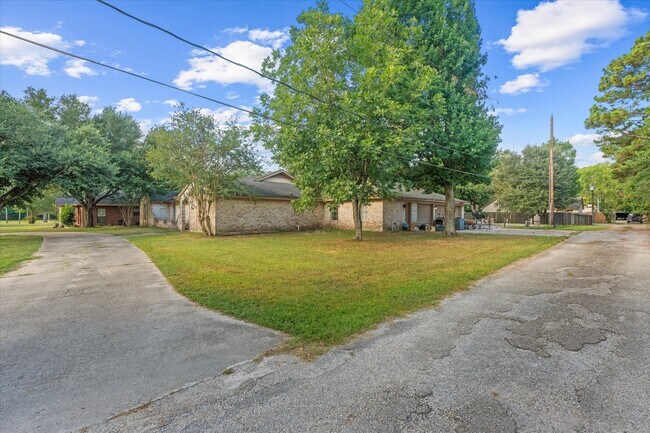 Building Photo - 19435 Haude Rd