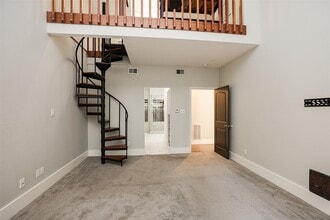 Building Photo - 75 Indian Clover Dr