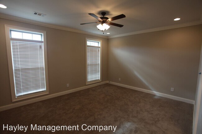 Building Photo - 3 br, 3.5 bath House - 1096 Runningvine Lane