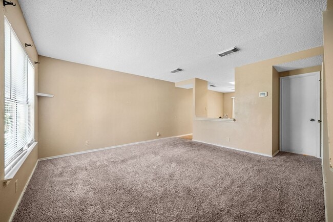 Foto del edificio - 3 Bedrooms and 2.5 Bathrooms located in Ke...