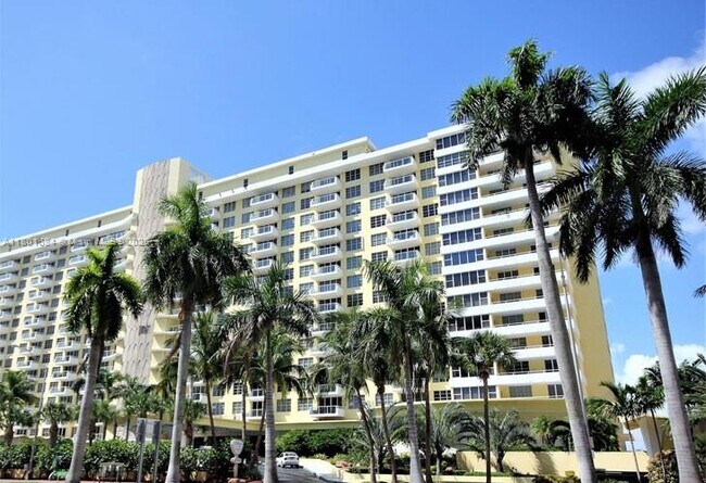 Building Photo - 5600 Collins Ave