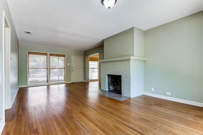 Building Photo - 321 Rittiman Rd