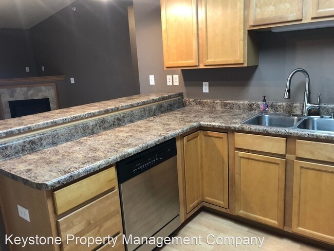 Building Photo - 2 br, 2 bath House - 480 Madison Avenue, #11