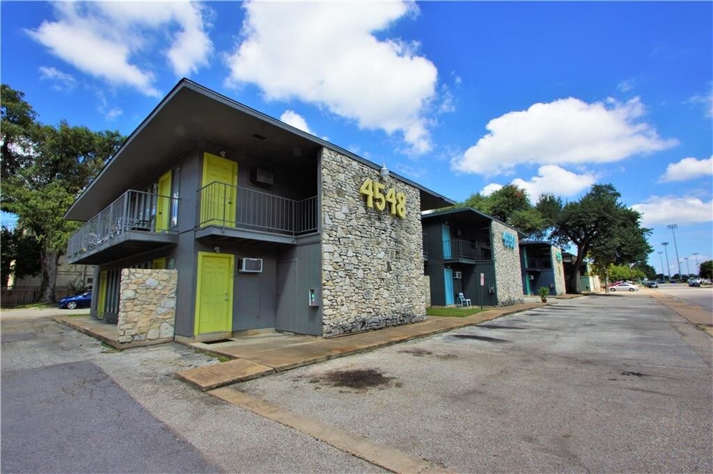 Primary Photo - 4550 Avenue A