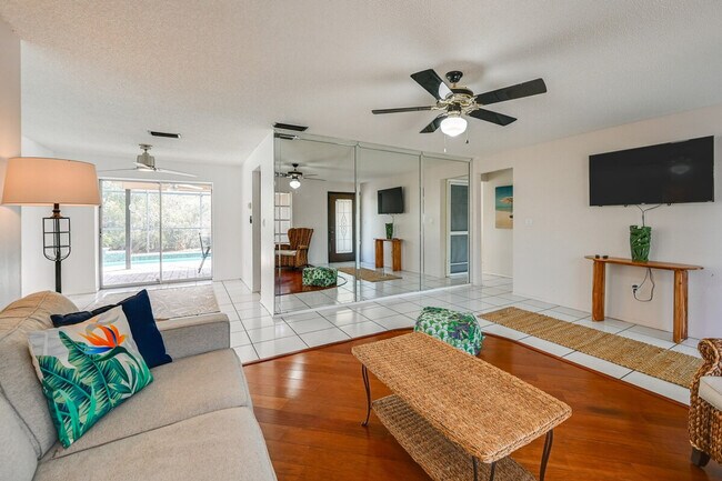 Building Photo - 4261 Pearl Harbor Dr