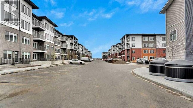 Building Photo - 6-116 Merganser Dr W