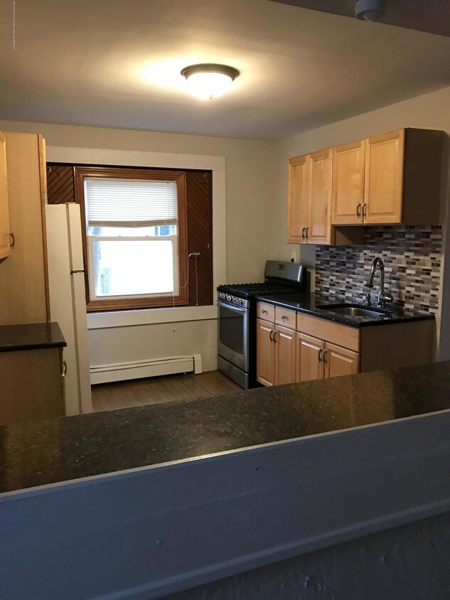 Primary Photo - 203 McCabe Ave