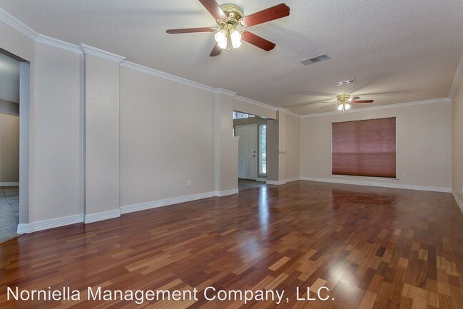 Building Photo - 5 br, 3.5 bath House - 1810 Lake Tawakoni ...