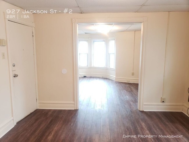 Foto del edificio - 2 Bedroom 1 Bath in Allentown